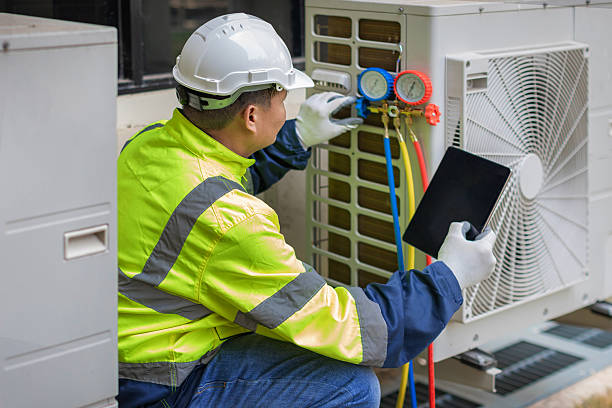 Professional Hvac technician working in Wolfe City, TX